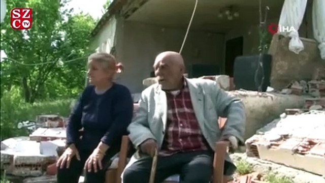 Bingöl depreminin simgesi yaşlı çiftin hüzünlü hikayesi