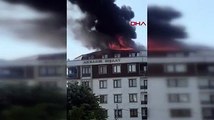 Beylikdüzü'nde 6 katlı binanın çatı katı alev alev yandı