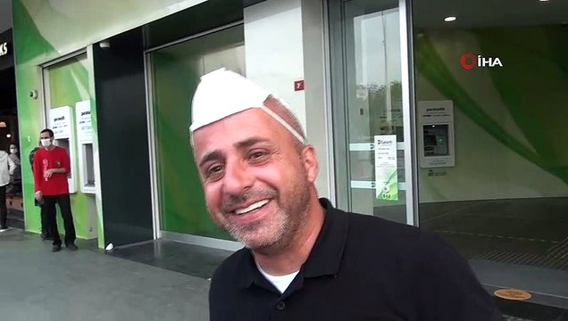 - Taksim'de şaşırtan görüntü... maskeyi kafasına taktı, korona virüs tavsiyesi verdi- 'Maskeyi kafama takıyorum, virüsü kafama takmıyorum'