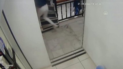 Hırsızlık iddiasıyla gözaltına alınan 3 şüpheliden 1'i tutuklandı - İSTANBUL