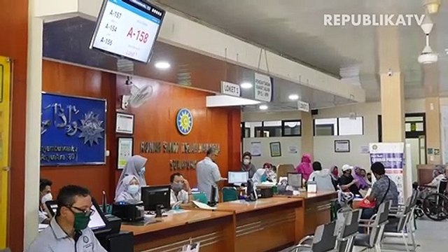 Pengecekan pasien dengan metode polymerase chain reaction atau PCR (ilustrasi).