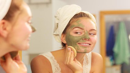 मुल्‍तानी मिट्टी में मिलाकर लगाएं ये चीज, उम्र से दिखेंगी 10 साल छोटी । Multani Miti Face Pack