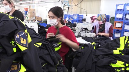 Hollanda polisinin üniforması Türkiye'den - İZMİR