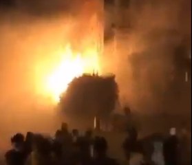 Lübnan'da Türk bayraklı protesto