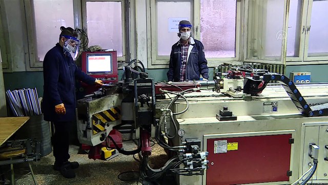 152 yıllık meslek lisesi, Marmara Bölgesi'ndeki okullar için sıra üretiyor - BURSA