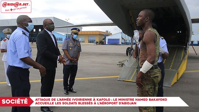 Attaque de l’armée ivoirienne à Kafolo : le ministre Hamed Bakayoko accueille les soldats blessés à l’aéroport d’Abidjan