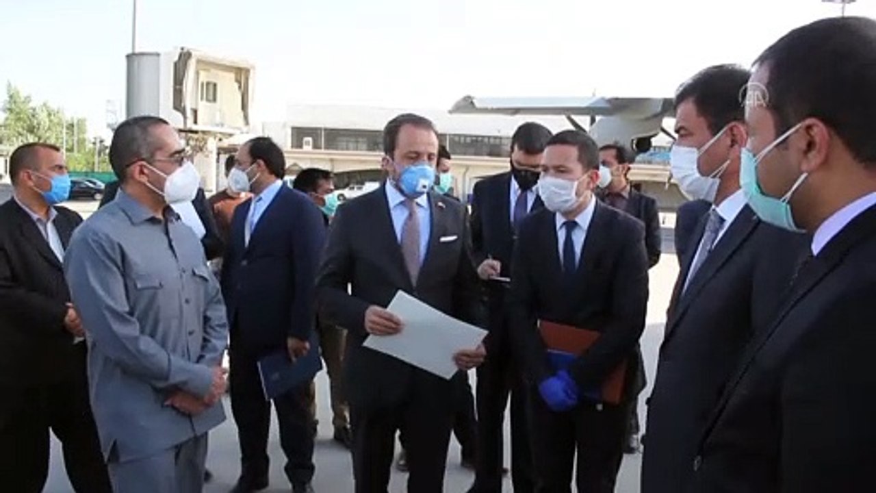 Türkiye'den tıbbi yardım taşıyan uçak başkent Kabil'e indi