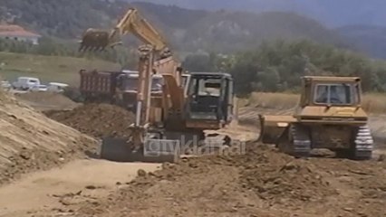 Firmat ndertuese rrisin ritmet e punes (1 Qershor 2000)