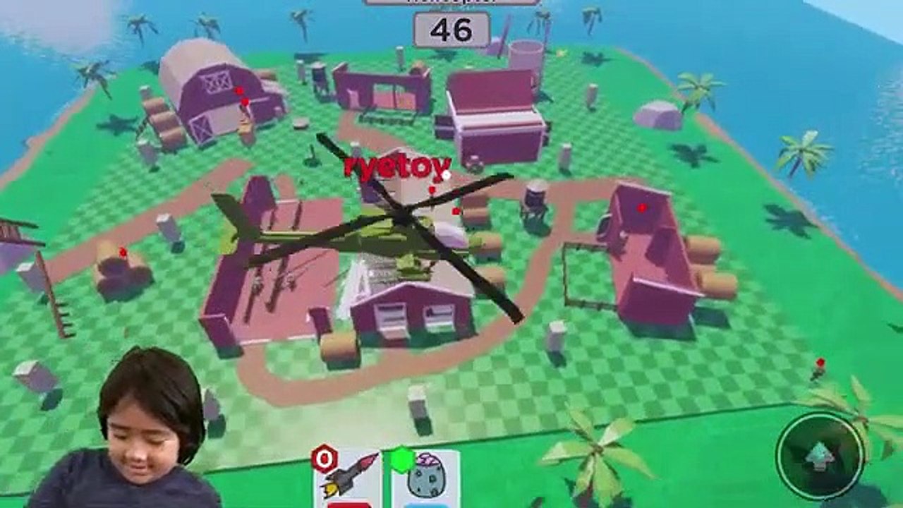 Ryan & Daddy Survive the Evil Helicopter in Roblox! Let’s Play Roblox Heli Rush