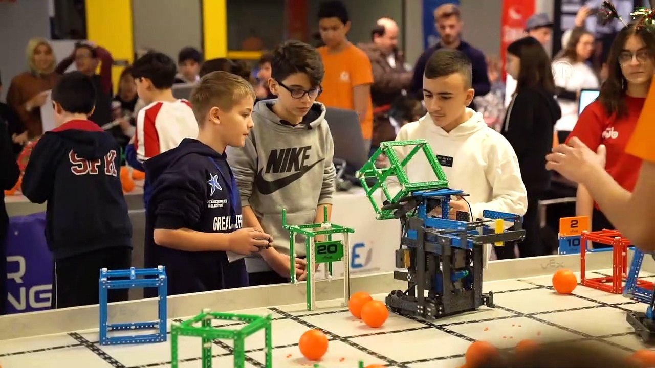 Küçükçekmece Belediyesi Bilgi Evleri öğrencileri, Türkiye'yi ABD'deki yarışmada temsil edecek - İSTANBUL