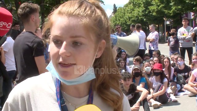 Provimi i gjuhes shume i veshtire!