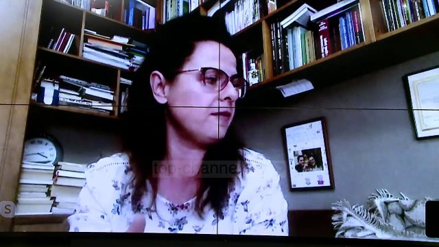 “Çfarë bëri Turi se më iku truri”/Ironi në pankarta, pyetja në provimin e Maturës që pushtoi rrjetin