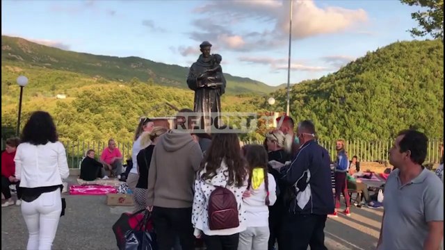 Report TV -Pelegrinazhi në kishën e Shna Ndout në Laç, prezencë më e ulët besimtarësh prej COVID-it