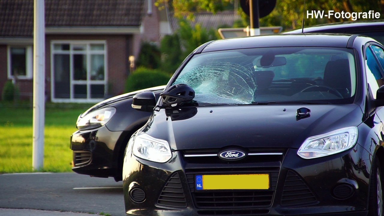 Wielrenner gewond na aanrijding met auto