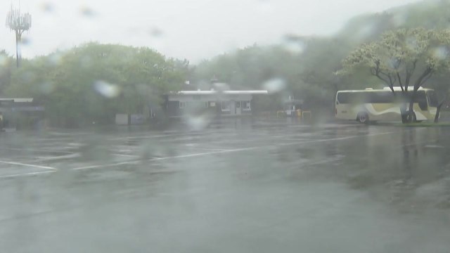 [날씨] 중북부 낮 더위 계속, 서울 32℃...남부 더위 주춤 / YTN