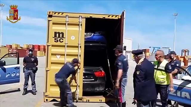 Sventato traffico internazionale di auto di lusso al porto di Gioia Tauro