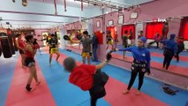 Bitlis’teki Muay Thai ve Kick Boks sporcuları sosyal mesafeyi koruyarak maçlara hazırlanıyor