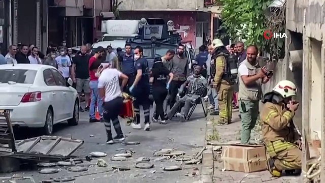 Beyoğlu Okmeydanı'nda bir iş yerinde patlama meydana geldi