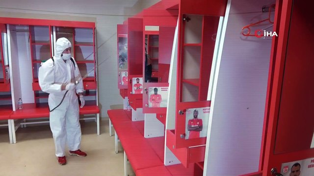 Sivas 4 Eylül Stadyumu dezenfekte edildi