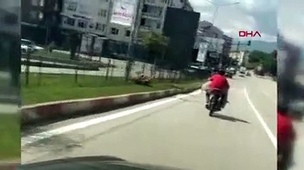 Motosikletiyle küçükbaş hayvan taşıdı