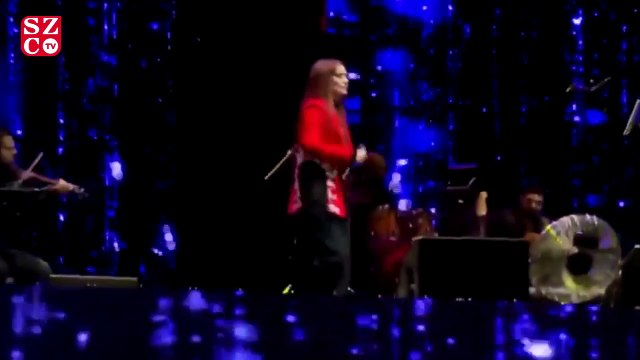 Demet Akalın'ın 'Mihriban' yorumu alay konusu oldu