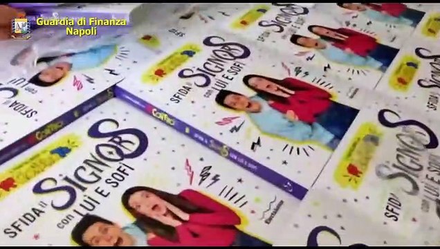 Napoli - Sequestrati 5mila tra abiti e libri contraffatti tra Napoli e Provincia (13.06.20)