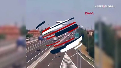 Tanker kazasında otoyol alev topuna döndü 4 ölü, 50 yaralı