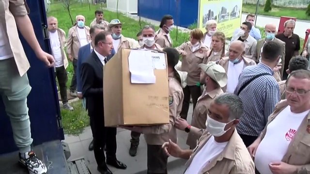 Cumhurbaşkanı Erdoğan'ın talimatıyla hazırlanan tıbbi yardım tırı Sancak bölgesine ulaştı - NOVİ PAZAR