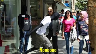 Screaming Out Loud (Mannequin Scare Prank 1)