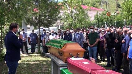 Fransa’da havuzda ölü bulunan anne ve iki çocuğu toprağa verildi