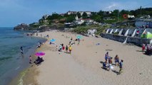 Güzel havayı fırsat bilen vatandaşlar soluğu Kısırkaya Plajı’nda aldı