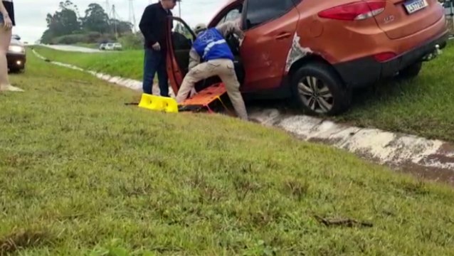 Capotamento é registrado na rodovia PRc-467, em Cascavel