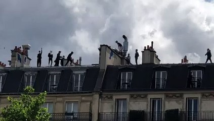 VIDÉO - Paris : des affrontements sur les toits en marge de la manifestation antiraciste