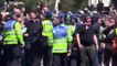 Протесты и беспорядки в Лондоне: полиция применила слезоточивый газ