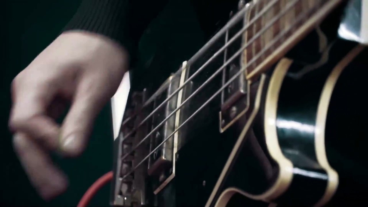 2)	Music.  Guitar Bass. Calgary Hill. Silent Partner.  Country et folk. Romantique