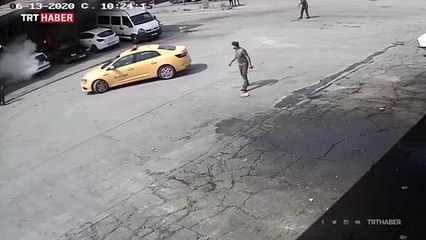 İzmir'de otomobilin LPG tankı patladı: 2 ağır yaralı