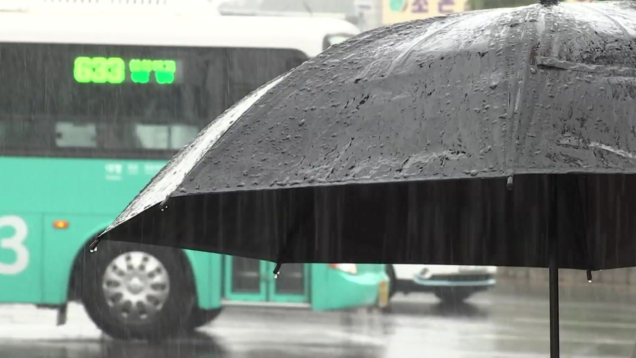 [날씨] 제주도 오전까지 강한 비...오후부터 차차 맑아져 / YTN