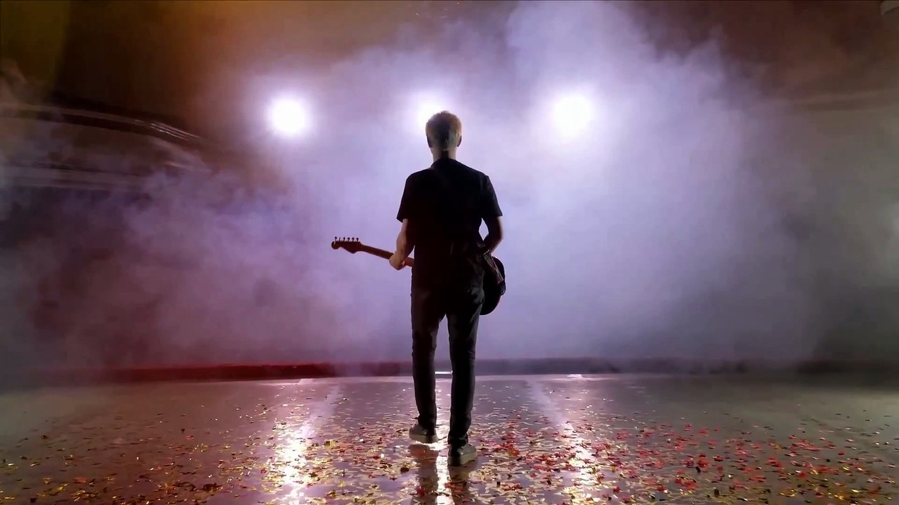 5) Music.  Basse. Country &  folk. Optimiste. Free Spirit. Ashley Shadow