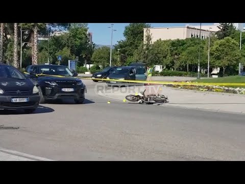 Aksident në Vlorë, makina përplas motorin në Skelë, drejtuesi në spital