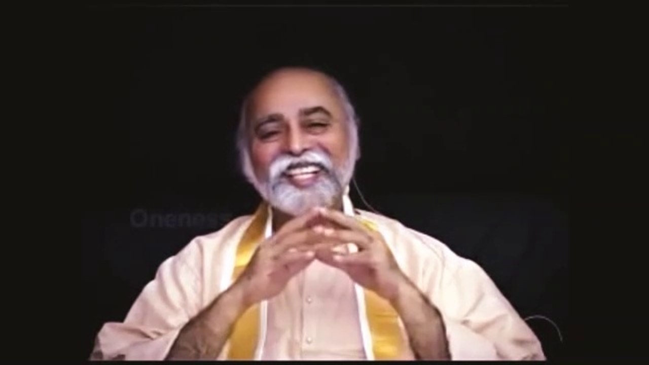 Sri Amma Bhagavan Sharanam - Seeing is Awakening.