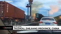 شاهد: لحظة انفجار صهريج نفط على طريق سريع في الصين ومقتل 18 شخصا