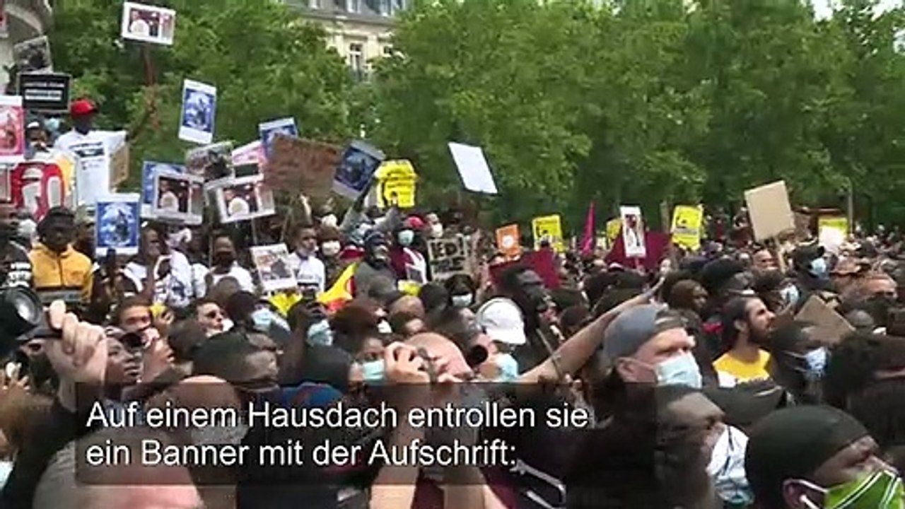 Identitäre werden in Paris niedergepfiffen