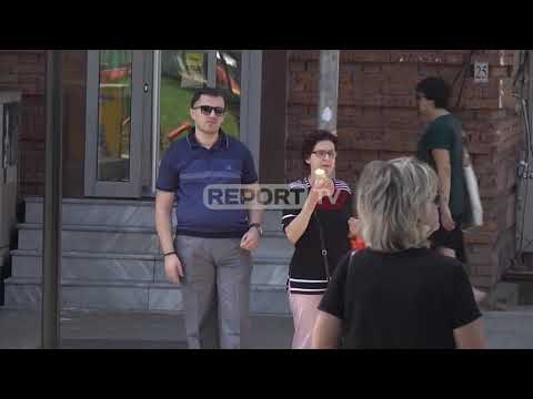 Report TV - Me maskë edhe në rrugë! Tritan Kalo mbron veten dhe të tjerët edhe jashtë Infektivit