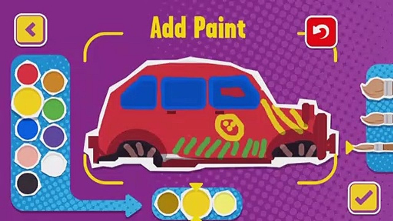 TOM AND JERRY Decorated the car and took part in the race