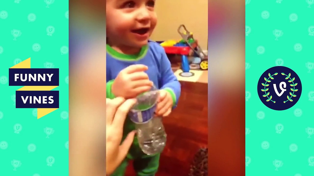 TRY NOT TO LAUGH - ULTIMATE Epic Kids Fail Comp...