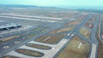 Yeni havalimanının üçüncü pisti açıldı