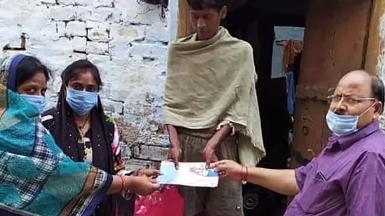 जिला मंत्री पूजा चौधरी द्वारा ग्रामीण क्षेत्रों में लोगो को किया गया जागरूक