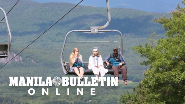 New Hampshire high school graduates receive diplomas on mountaintop