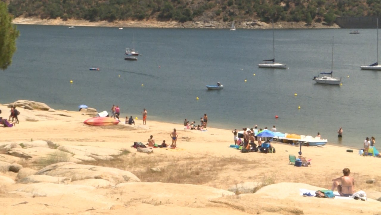 Apuntan poco control en la prohibición de baño del Pantano de San Juan