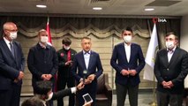 Cumhurbaşkanı Yardımcısı Fuat Oktay deprem bölgesi Bingöl'de, beraberinde İçişleri Bakanı Süleyman Soylu, Çevre ve Şehircilik Bakanı Murat Kurum ve AFAD Başkanı Mehmet Güllüoğlu'yla birlikte açıklamada bulundu